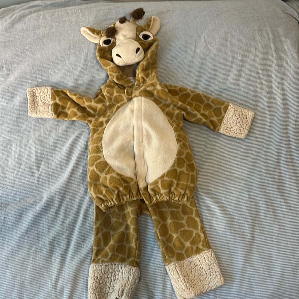 Giraffe costume